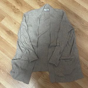 Tan/Light Gray Long Sleeve Cardigan w/ Two Pockets